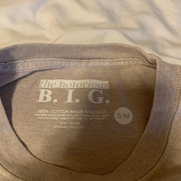 NWT Forever 21 Notorious BIG Taupe Shirt - Picture 6 of 6